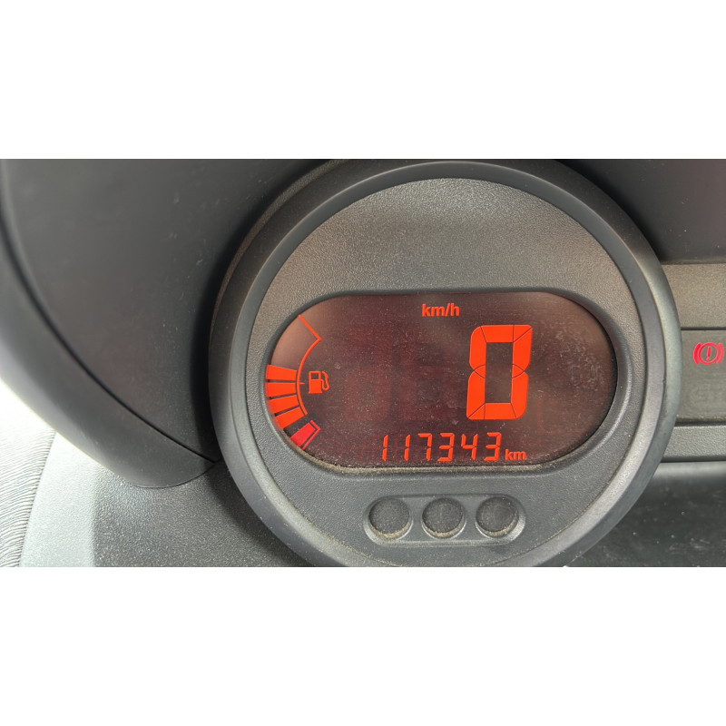 RENAULT TWINGO 2 PHASE 1 1.2i - 16V Photo n°31