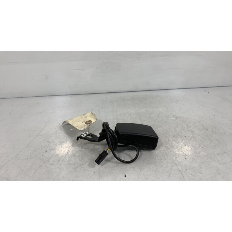 Attache ceinture avant droit VOLKSWAGEN UP Photo n°3