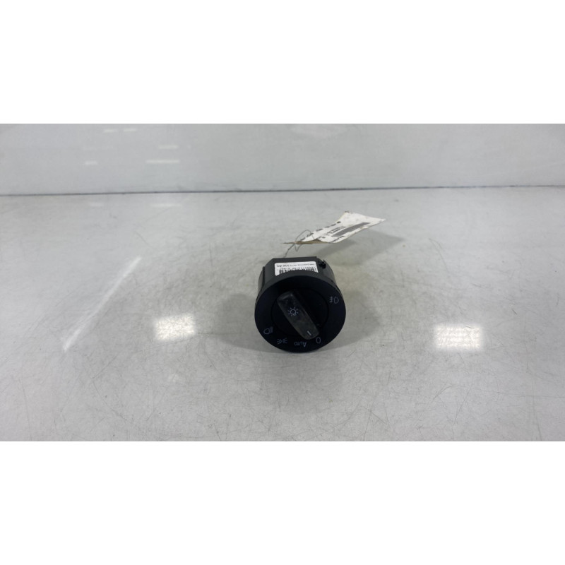 Commande de phare VOLKSWAGEN UP Photo n°1
