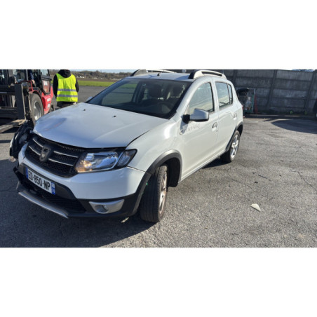 DACIA SANDERO 2 PHASE 1 0.9i - 12V TURBO TCE 90 Photo n°1