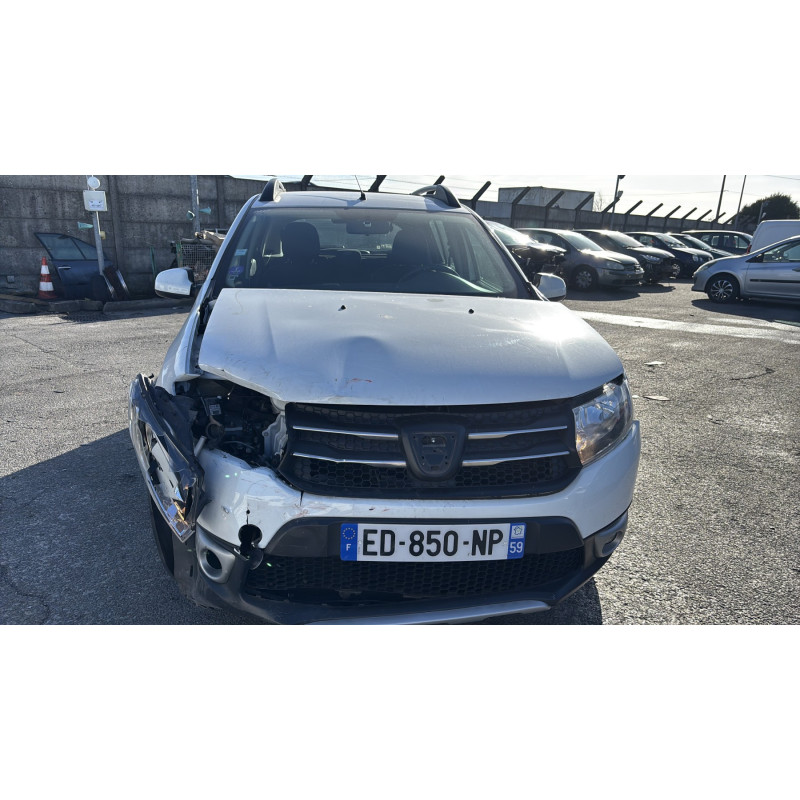 DACIA SANDERO 2 PHASE 1 0.9i - 12V TURBO TCE 90 Photo n°9