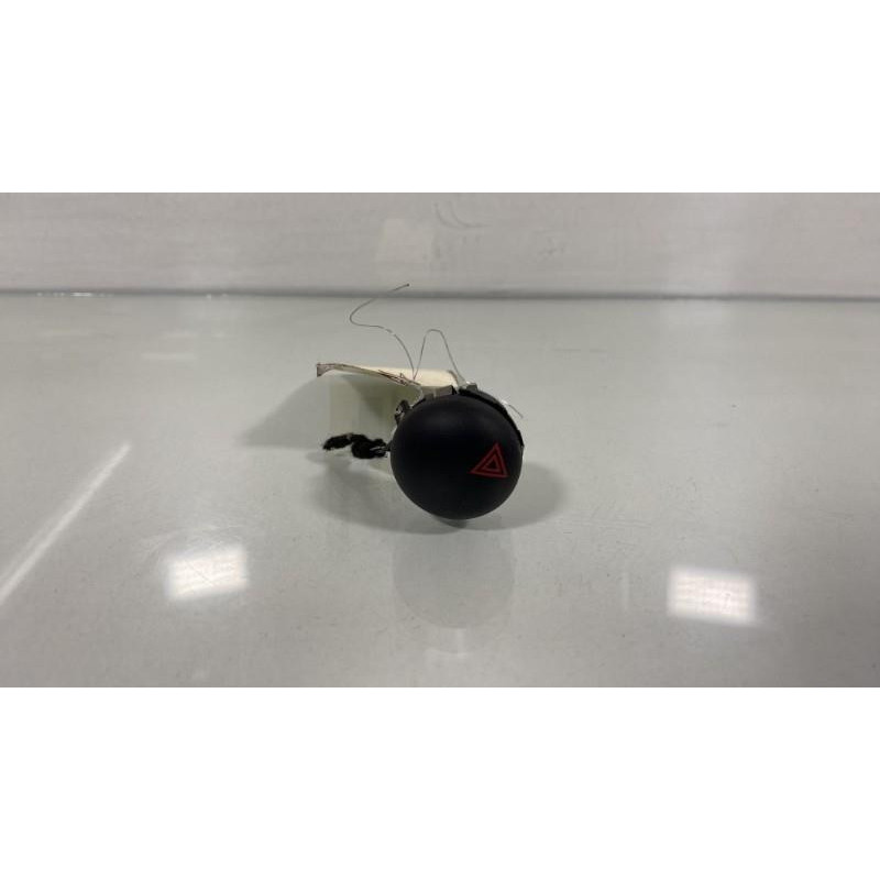 Bouton de warning MINI MINI 2 R56 Photo n°2
