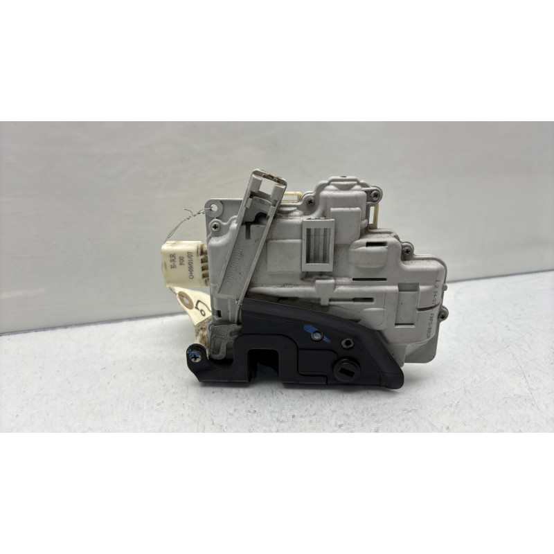 Serrure arriere droit AUDI A4 2 Photo n°4