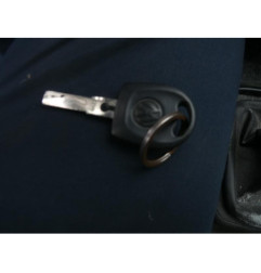 Porte avant droit VOLKSWAGEN GOLF 4