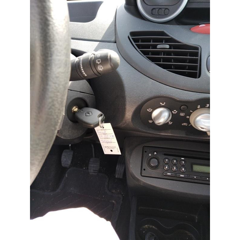 Leve vitre electrique avant gauche RENAULT TWINGO 2 Photo n°8