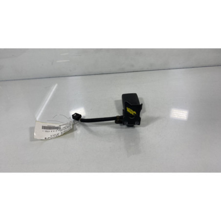 Attache ceinture arriere droit HONDA CIVIC 8