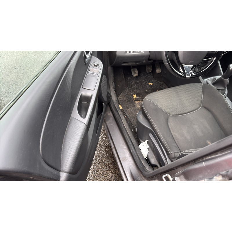 RENAULT CLIO 4 PHASE 1 1.5 DCI - 8V TURBO Photo n°9