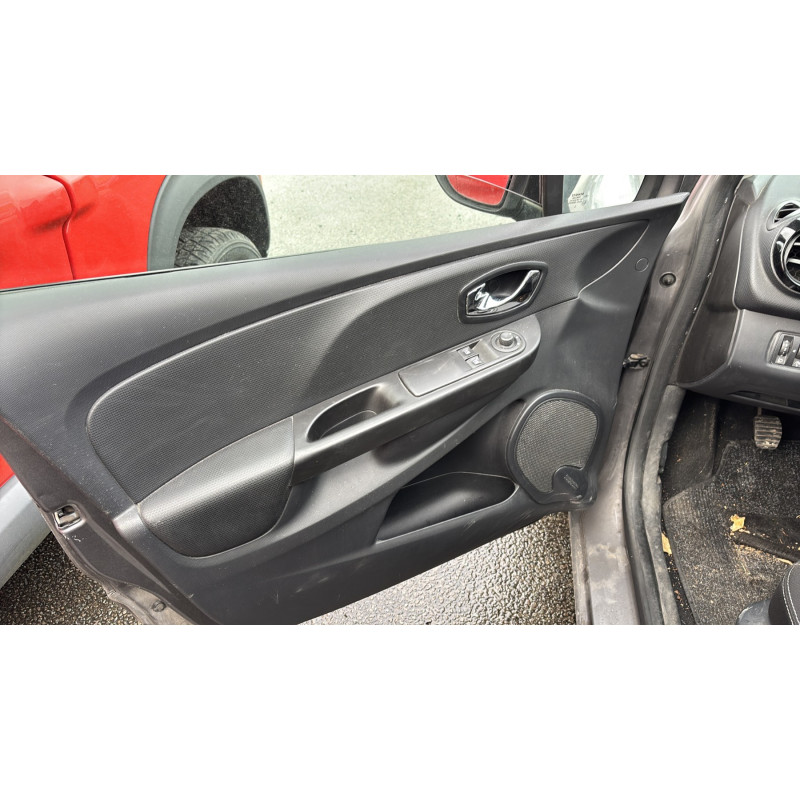 RENAULT CLIO 4 PHASE 1 1.5 DCI - 8V TURBO Photo n°10