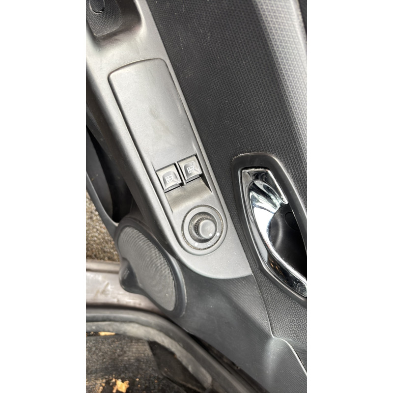 RENAULT CLIO 4 PHASE 1 1.5 DCI - 8V TURBO Photo n°11