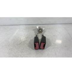 Attache ceinture arriere gauche SEAT IBIZA 3 Photo n°1
