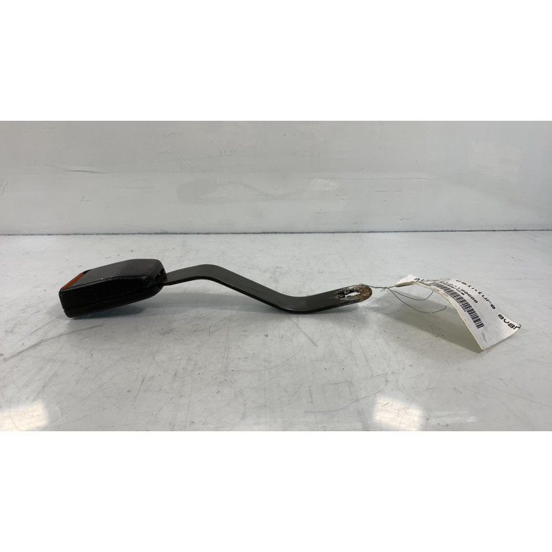 Attache ceinture avant droit VOLKSWAGEN GOLF 2 Photo n°1