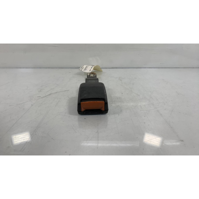 Attache ceinture avant droit VOLKSWAGEN GOLF 2 Photo n°3