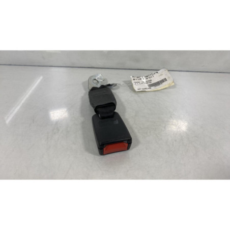 Attache ceinture arriere droit MAZDA 2 1