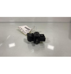 Interrupteur de leve vitre arriere gauche MAZDA 2 1