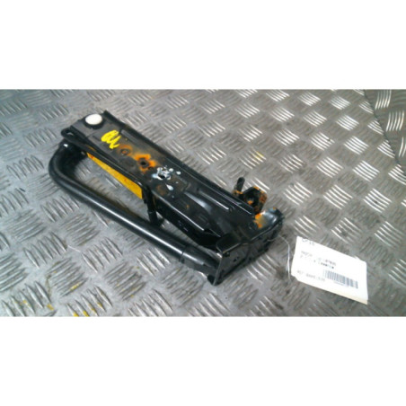 Cric MAZDA 2 1 Photo n°1