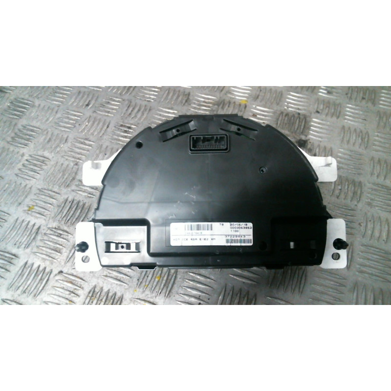 Compteur RENAULT TWINGO 3 Photo n°2