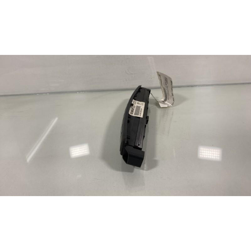 Bouton de warning SMART FORFOUR 1 Photo n°1