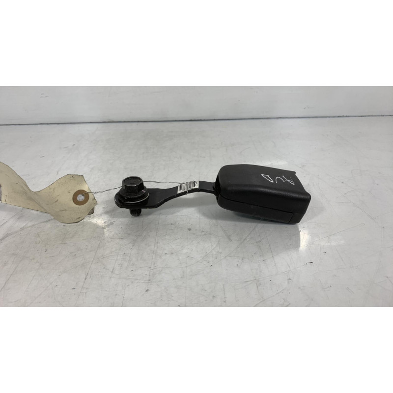 Attache ceinture arriere droit CHEVROLET AVEO 1 Photo n°3