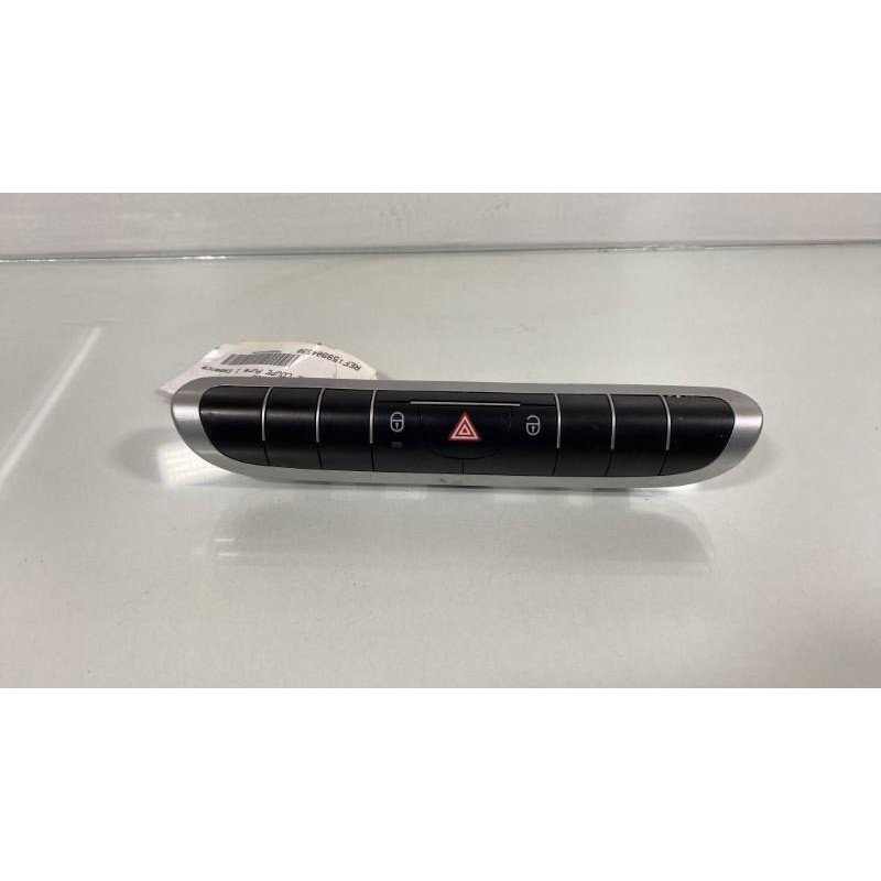 Bouton de warning SMART FORTWO 2 Photo n°1