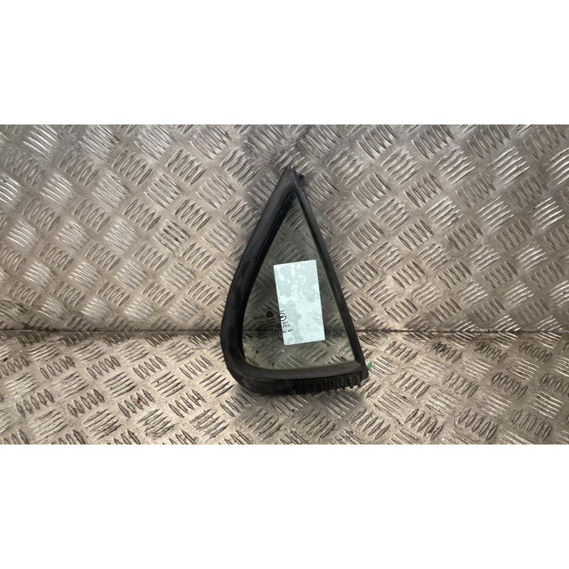 Custode arriere droit (porte) HYUNDAI LANTRA 2 Photo n°1