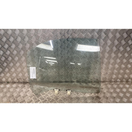 Vitre arriere droit HYUNDAI LANTRA 2 Photo n°1