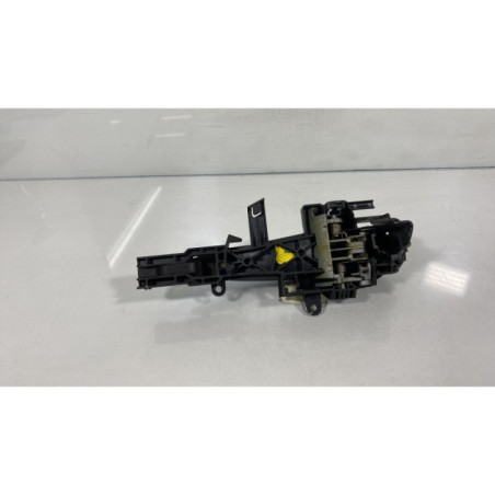 Poignee porte arriere droit BMW SERIE 1 E87