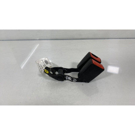 Attache ceinture arriere droit FORD MONDEO 2