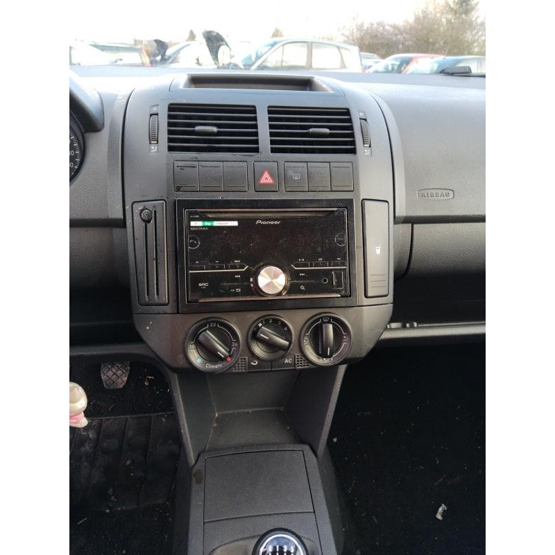Pretensionneur de ceinture avant droit VOLKSWAGEN POLO 4 Photo n°6