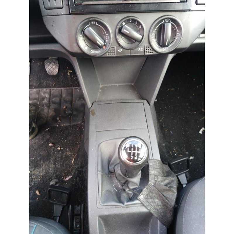 Pretensionneur de ceinture avant droit VOLKSWAGEN POLO 4 Photo n°8