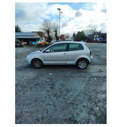 Pretensionneur de ceinture avant droit VOLKSWAGEN POLO 4
