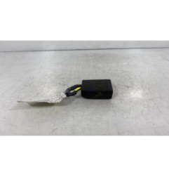 Attache ceinture arriere centrale PEUGEOT PARTNER 2 Photo n°1