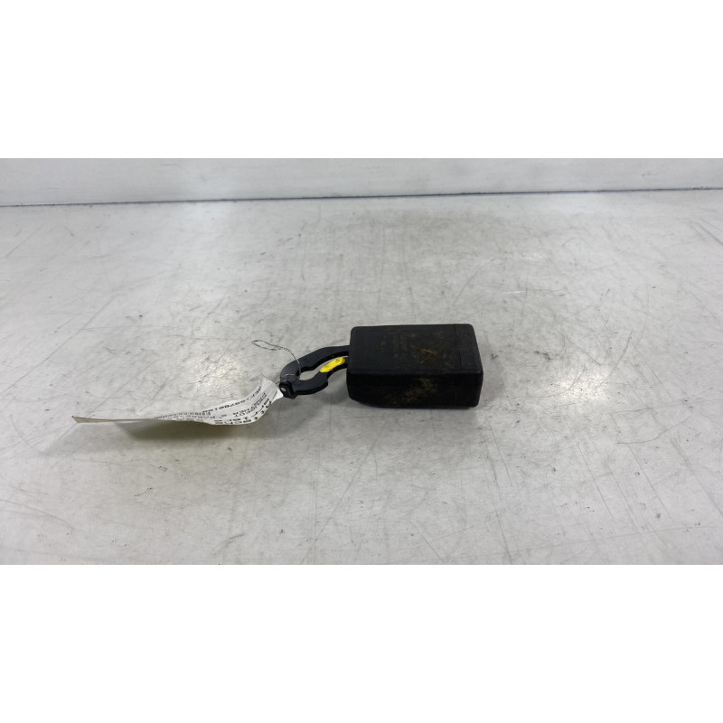 Attache ceinture arriere centrale PEUGEOT PARTNER 2 Photo n°1