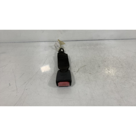 Attache ceinture arriere gauche HYUNDAI PONY 3