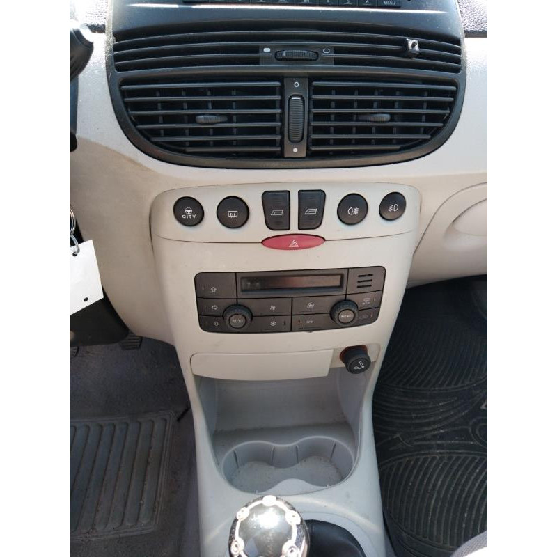 Eclairage de plafonnier FIAT PUNTO 2 Photo n°6