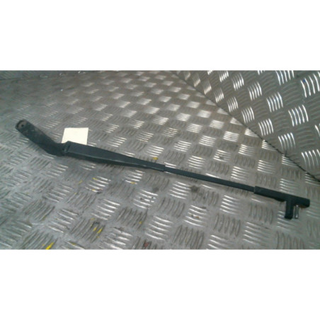 Bras essuie glace avant droit VOLKSWAGEN POLO 4