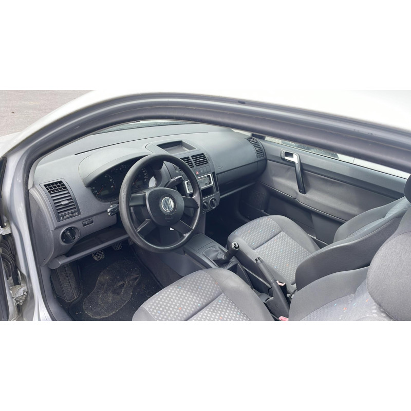 Volant VOLKSWAGEN POLO 4 Photo n°4