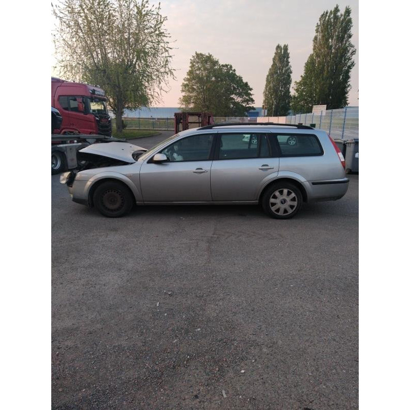 Vitre arriere droit FORD MONDEO 2 Photo n°12