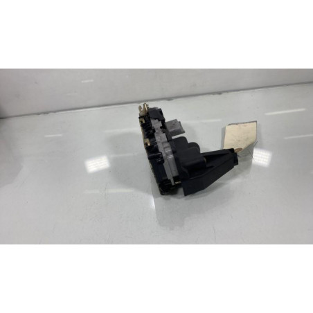 Serrure avant droit PEUGEOT 307