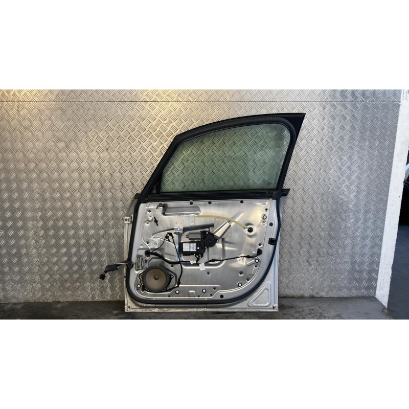 Porte avant droit AUDI A2 Photo n°1