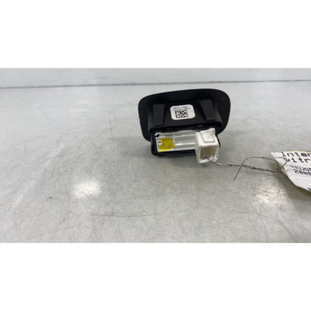 Interrupteur de leve vitre arriere droit PEUGEOT 2008 1