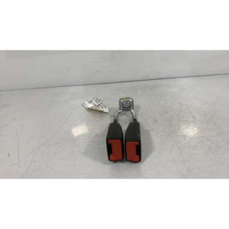 Attache ceinture arriere gauche SEAT IBIZA 4