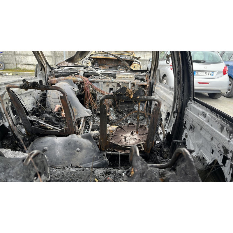 Renfort pare choc arriere (traverse) RENAULT CLIO 3 Photo n°5