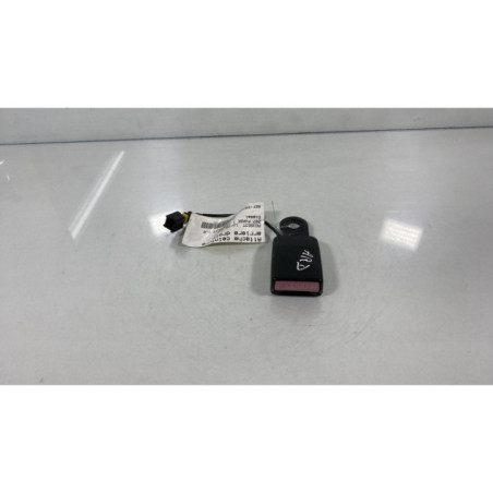Attache ceinture arriere droit PEUGEOT 207