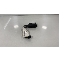 Attache ceinture arriere droit PEUGEOT 207