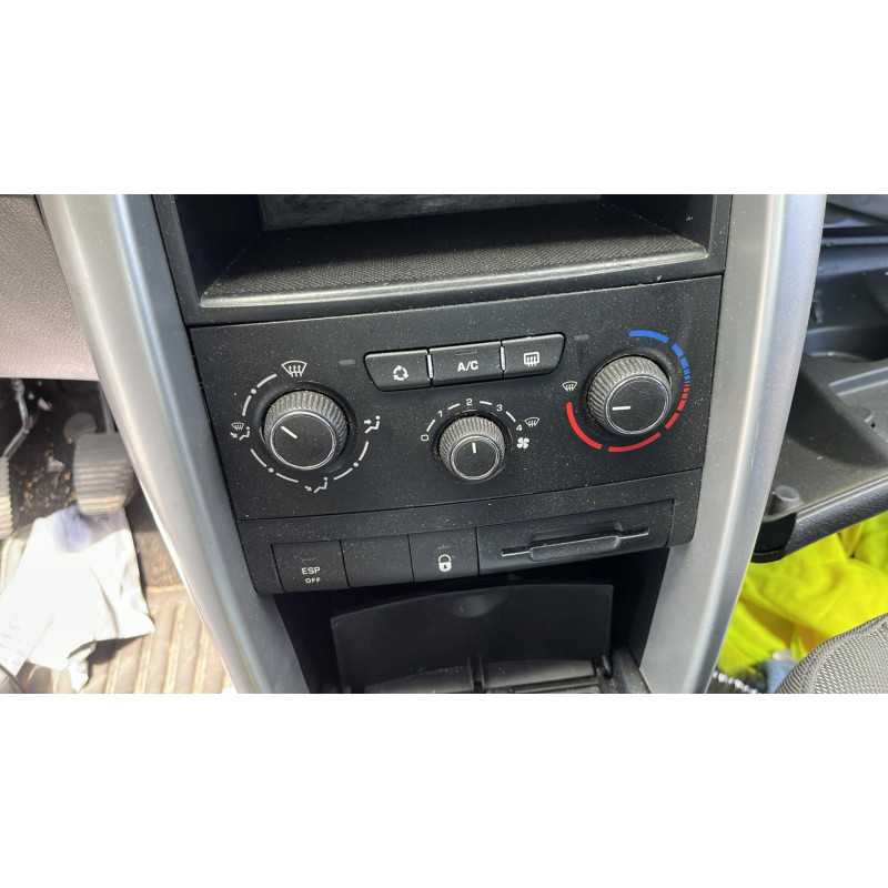 Pretensionneur de ceinture avant droit PEUGEOT 207 Photo n°4