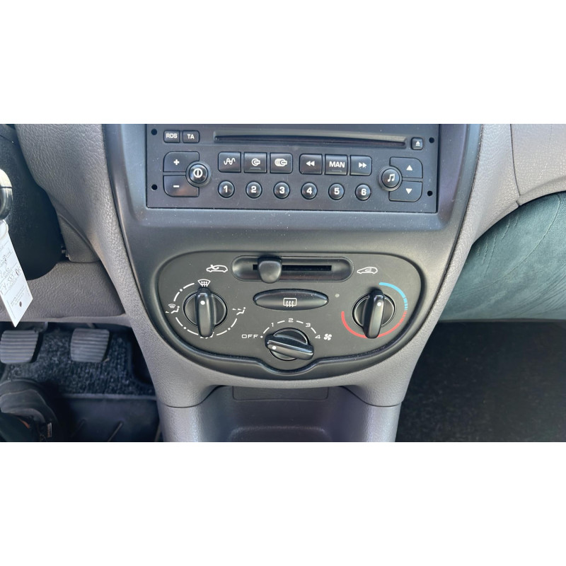 Pretensionneur de ceinture avant droit PEUGEOT 206 Photo n°5