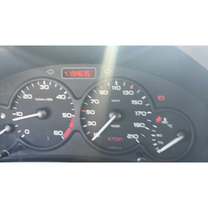 Pretensionneur de ceinture avant droit PEUGEOT 206 Photo n°8