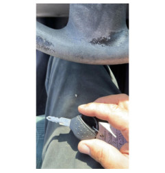 Pretensionneur de ceinture avant droit PEUGEOT 206
