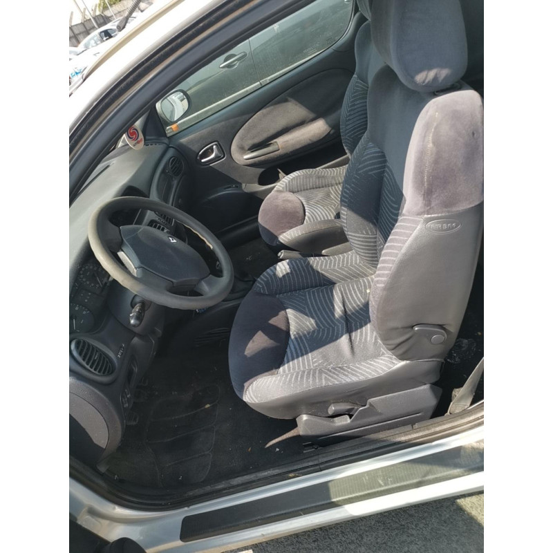 Malle/Hayon arriere RENAULT MEGANE 1 Photo n°9