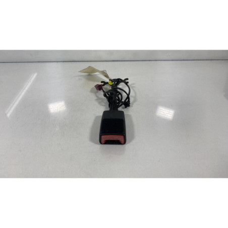 Attache ceinture avant droit FORD MONDEO 3